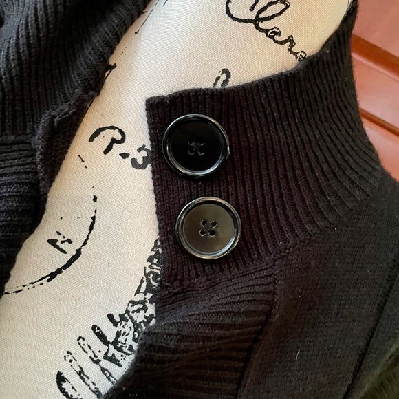 Cardigan - Picture 2 of 5